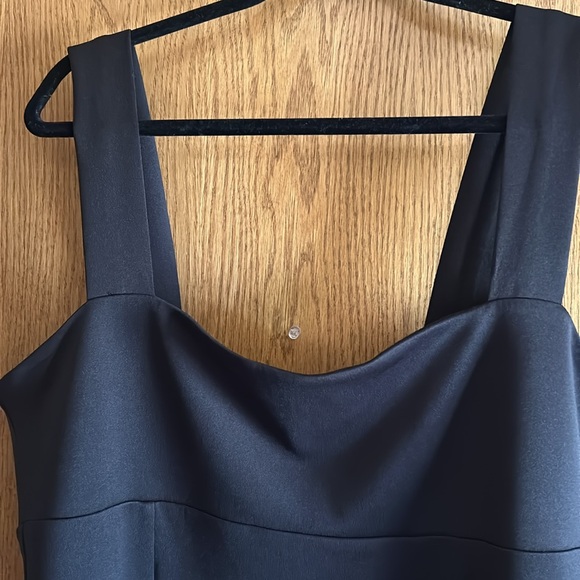 ASOS GORGEOUS BLACK DRESS WITH SIDE SPLIT! NWT - Picture 2 of 3